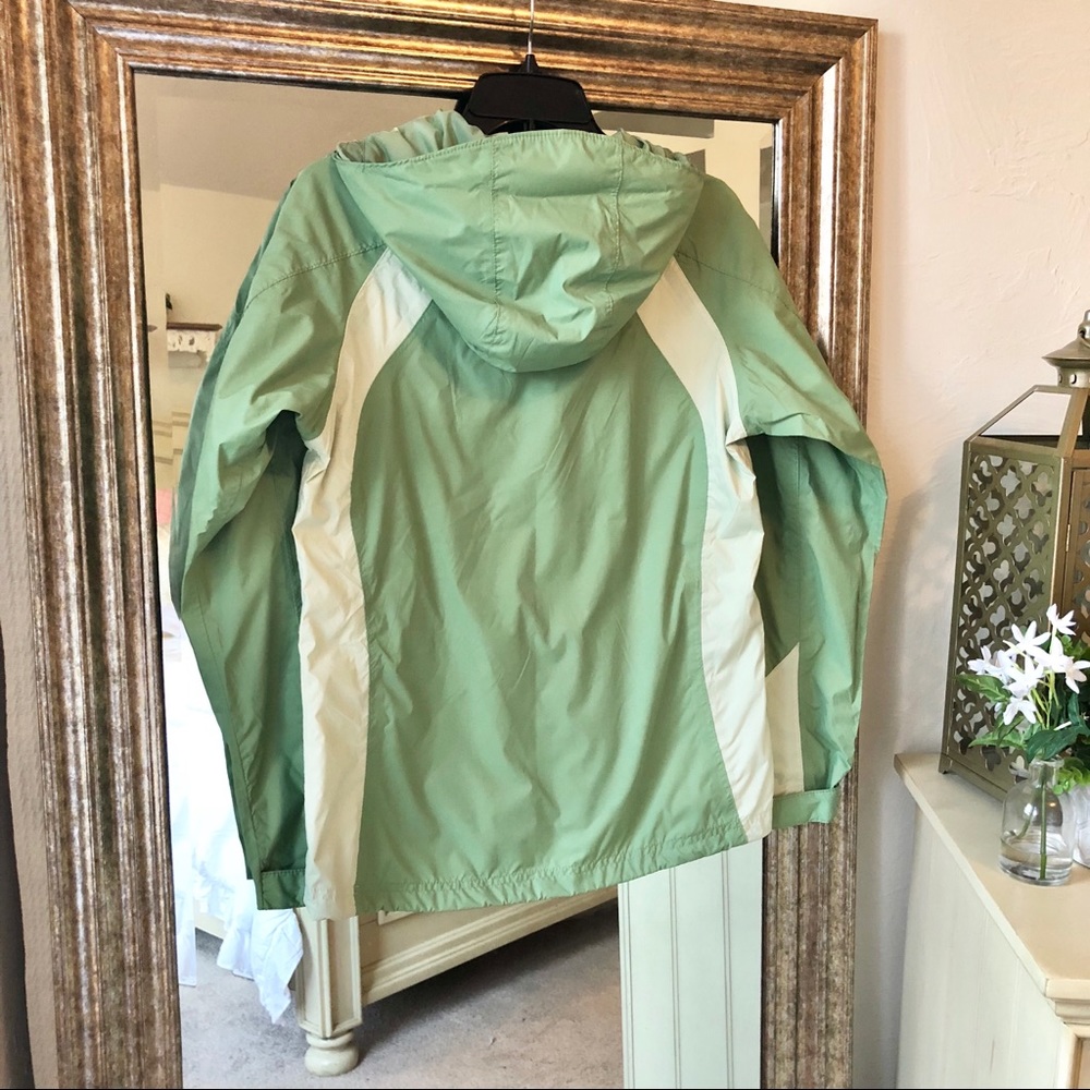 Columbia || Light Green Zip-up Hooded Jacket 🏞 - Picture 2 of 7